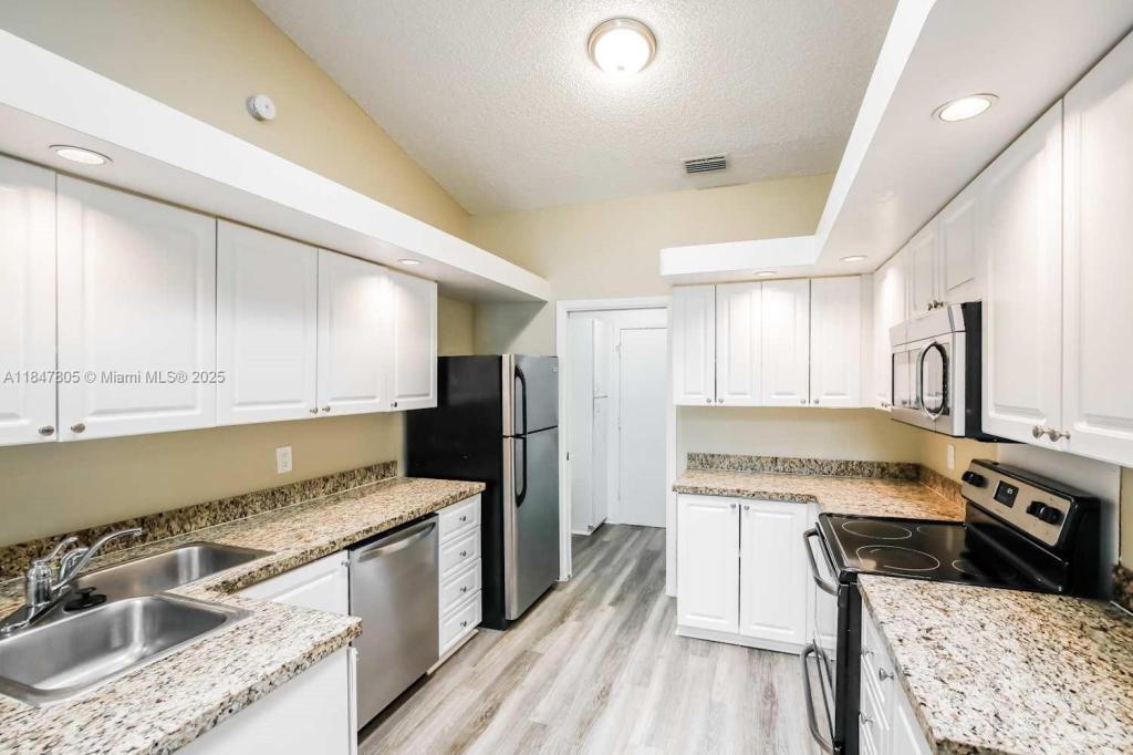 Photo - 8548 Eagle Run Dr #8548