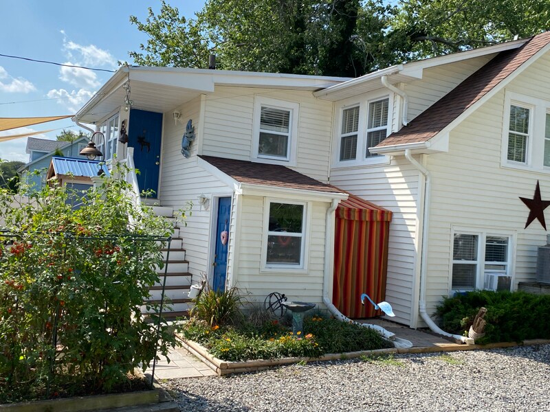 Foto principal - 2107 Main St