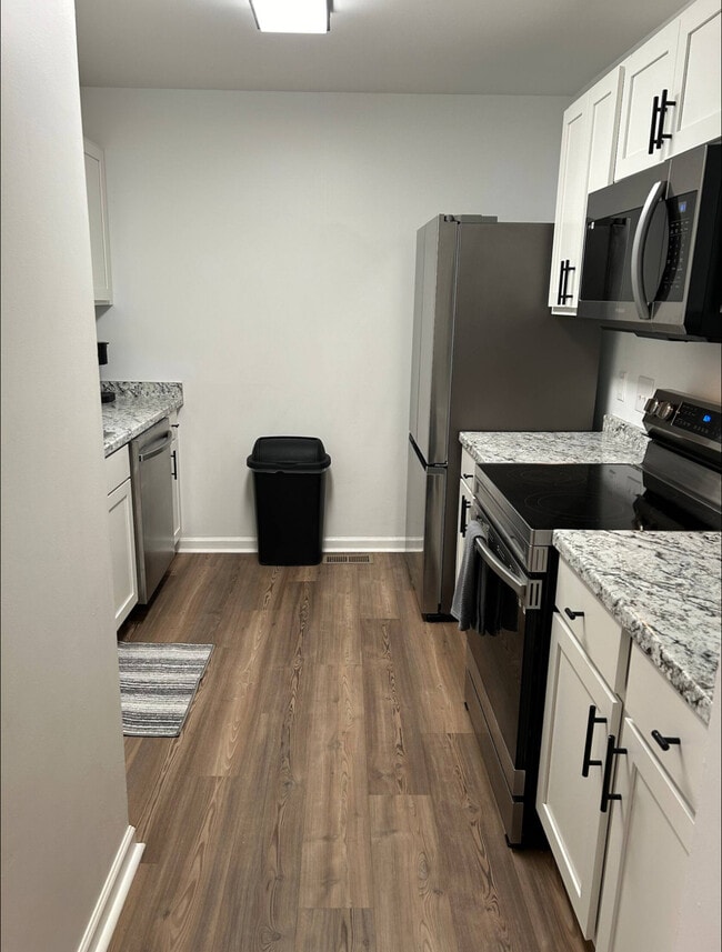 Building Photo - Room in Duplex on Albemarle Rd