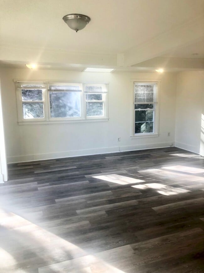 Foto del edificio - Updated Seymour Unit for Rent