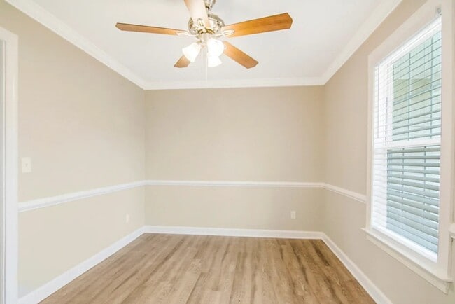 Building Photo - 241 Bear Oak Dr