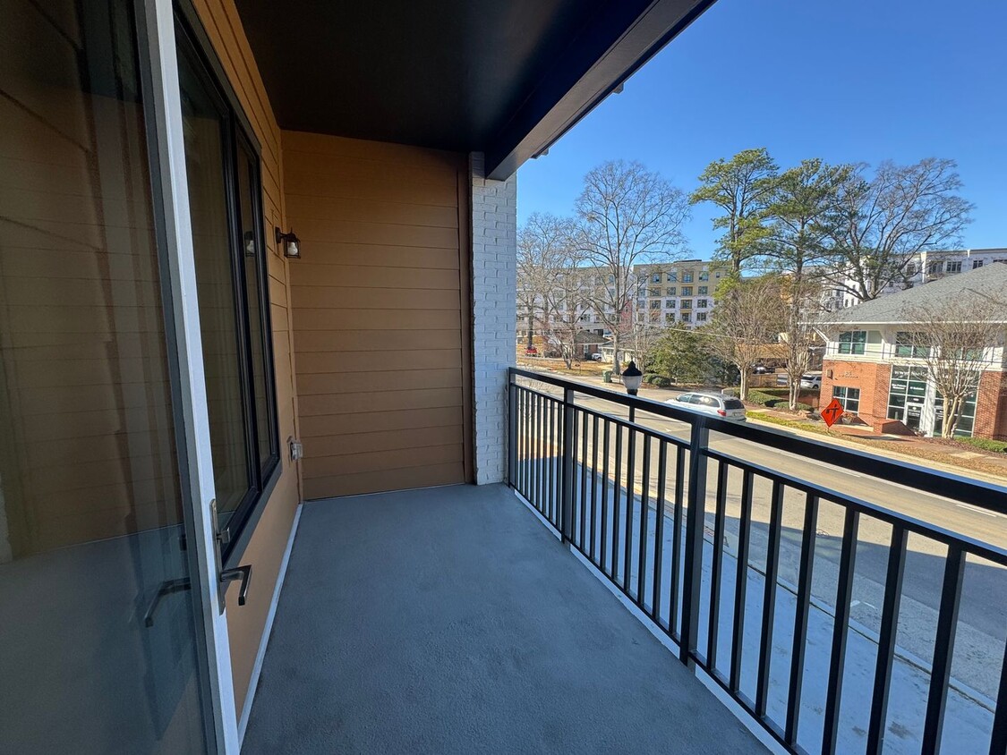 Foto principal - 2 Bedroom | 2 Bath Downtown Cary Chatham W...