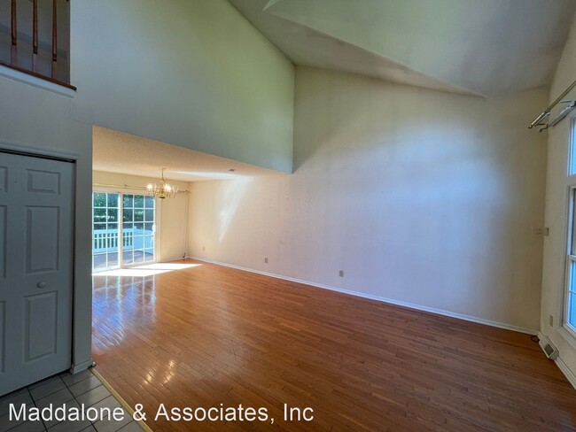 Building Photo - 3 br, 2.5 bath House - 21 Chesterfield Dr