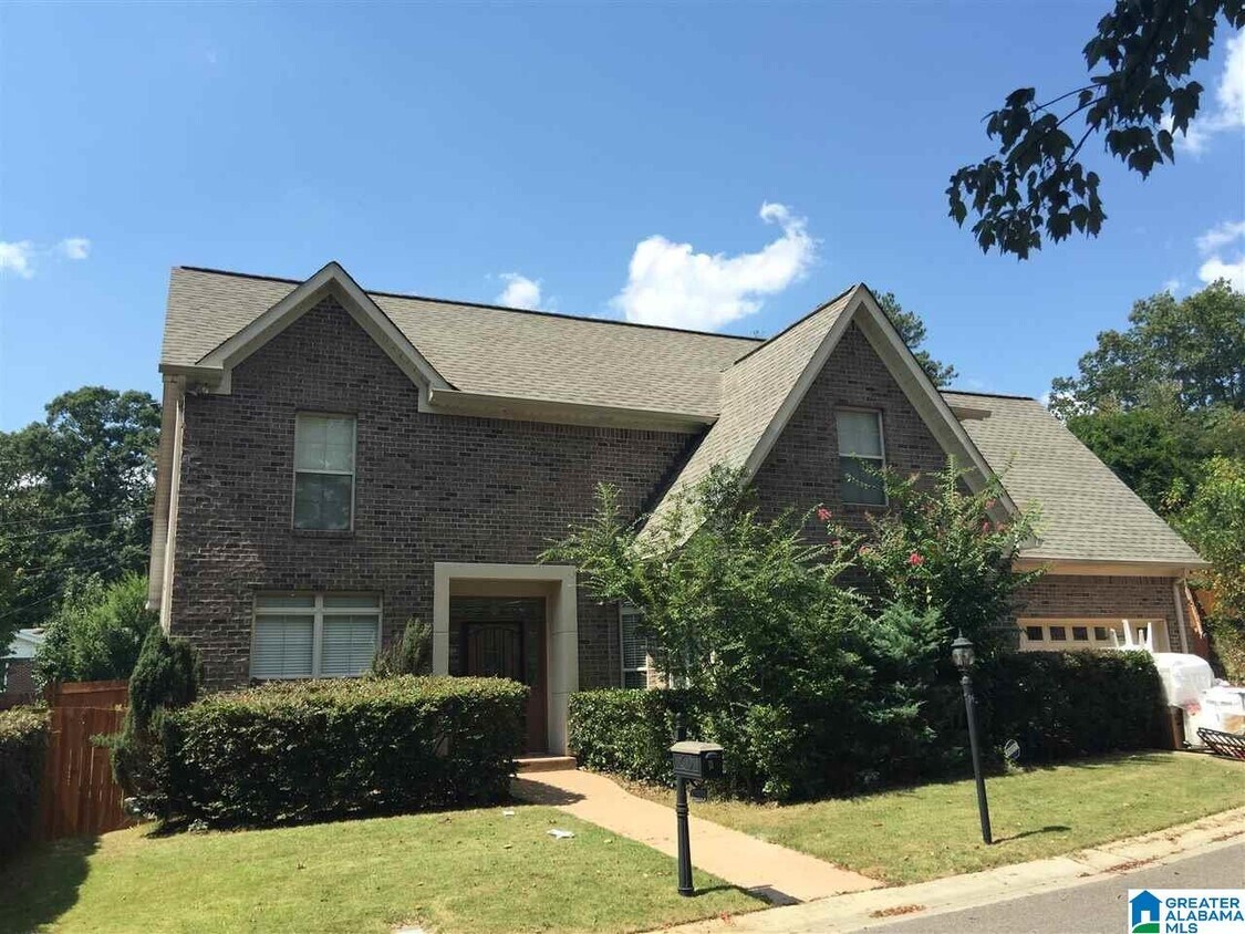 Primary Photo - 2601 Manchester Ct