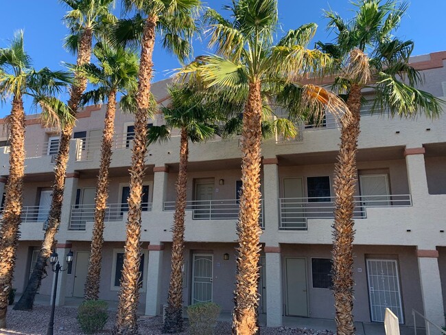 Foto del edificio - 2 bedroom condo in Laughlin!