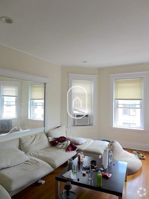 Building Photo - 12 Braemore Rd