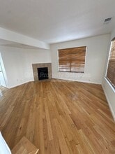 Building Photo - 704 Fruit Ave NW
