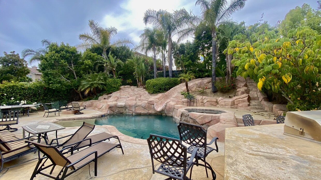 Primary Photo - 2623 Sunshine Valley Ct