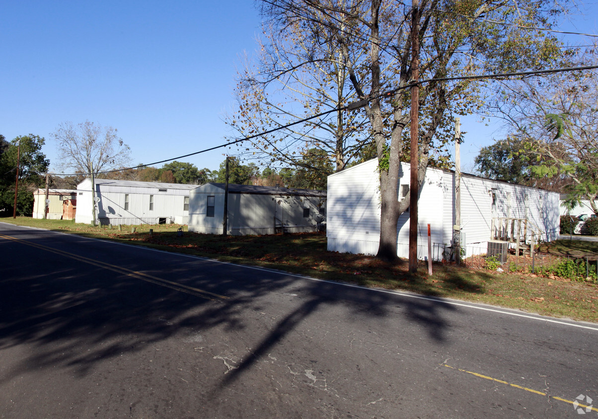 Building Photo - Nortons Mobile Home Park