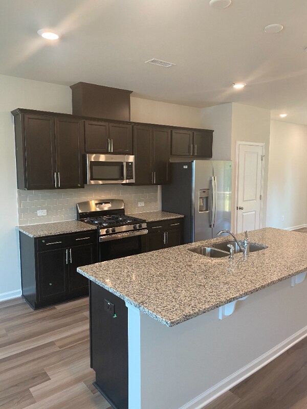 Building Photo - 4940 Southern Magnolia Dr
