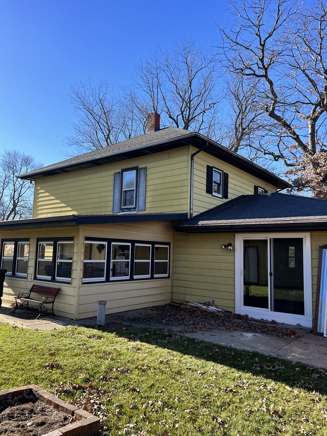 Back porch entrance (patio goes to family room) - 1070 County Rd N