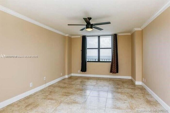 Foto del edificio - 2401 S Ocean Dr
