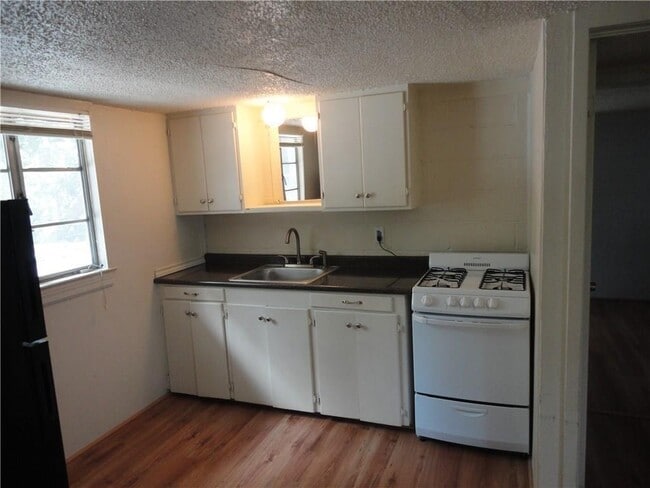 Building Photo - 3205 Grooms St