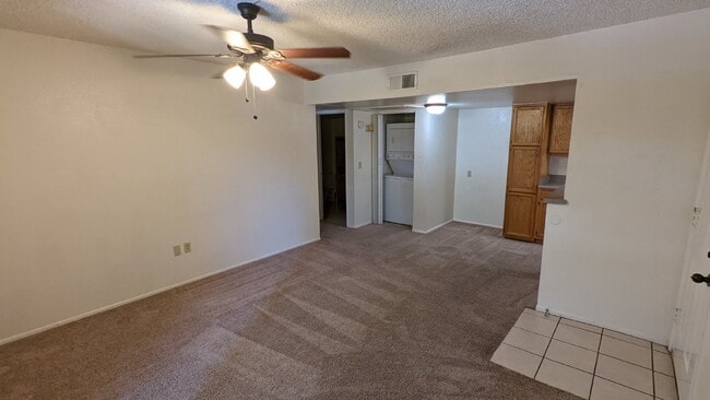 Building Photo - 1 Bedroom unit overlooking the Pool! Gated...