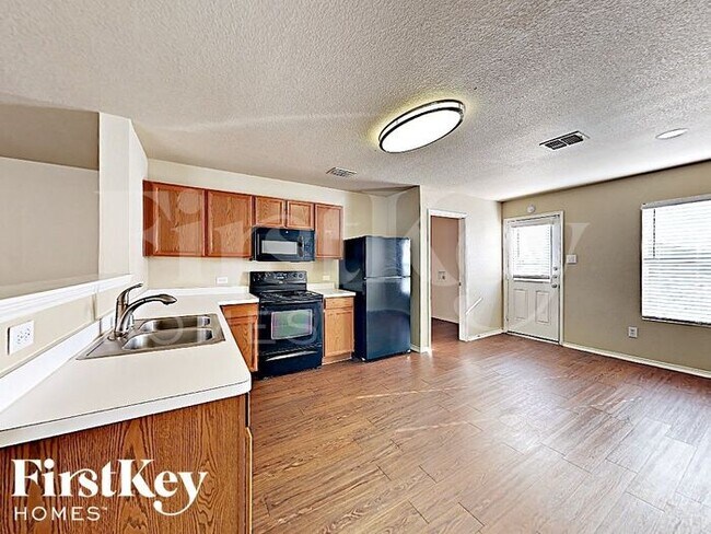 Foto del edificio - 14112 Silkwood Dr