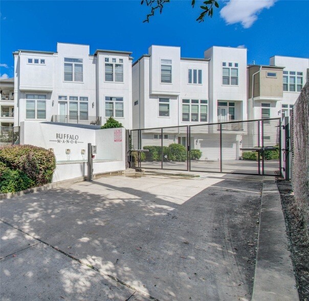 Foto del edificio - 3104 Mitchell Landing Ct