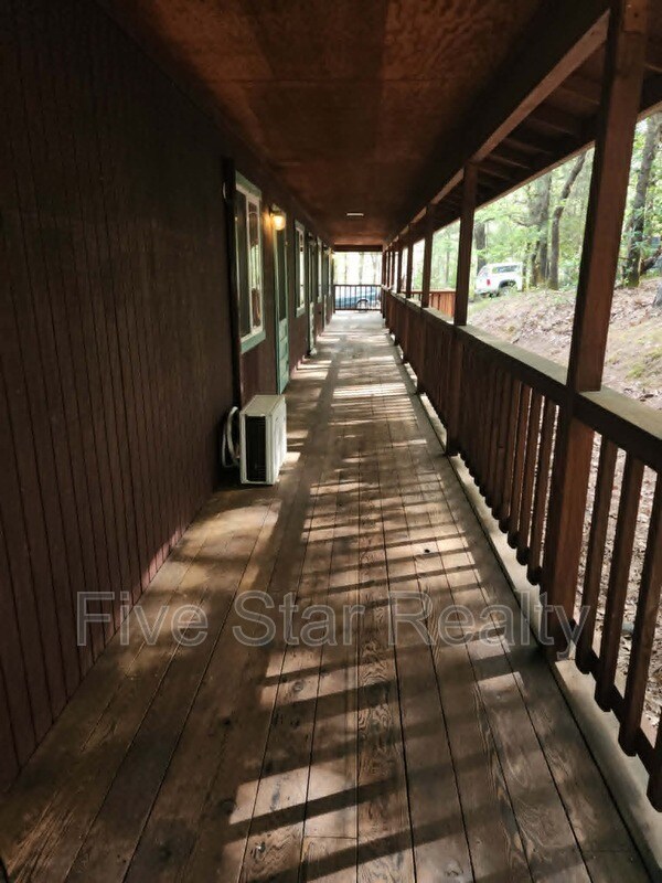Foto del edificio - 12896 Rices Crossing Rd