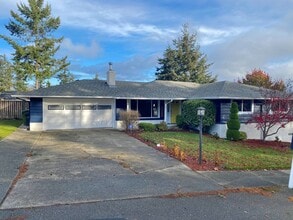 Building Photo - 1056 SW 4th Ave