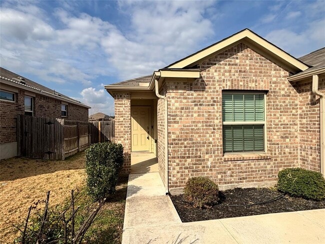 Building Photo - 128 Calomel Trl