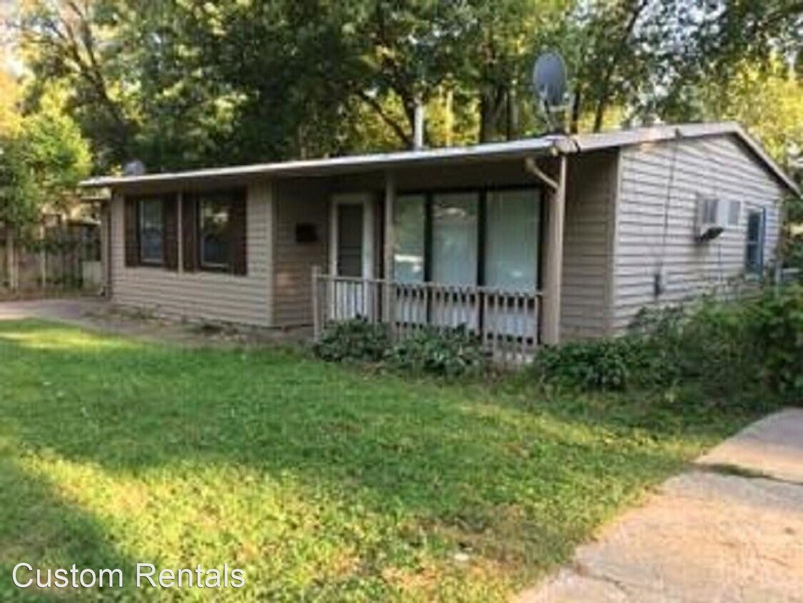 3 br, 1 bath House 407 Douglass St House for Rent in Iowa City, IA