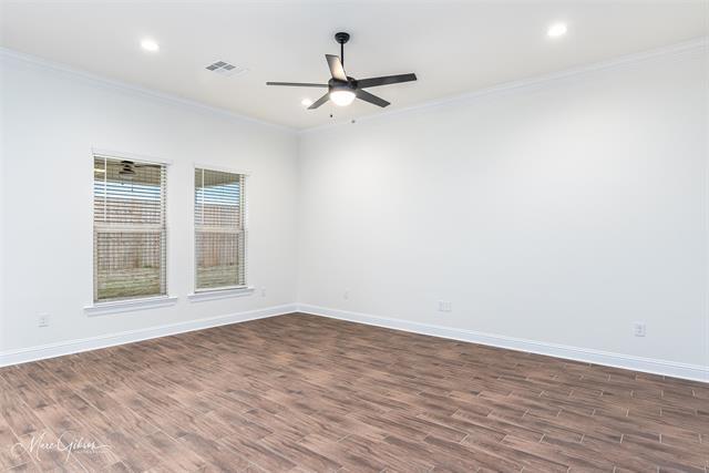 Foto del edificio - 732 Crozier Dr
