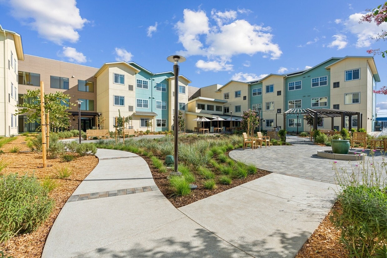 Foto principal - 16685 Church St