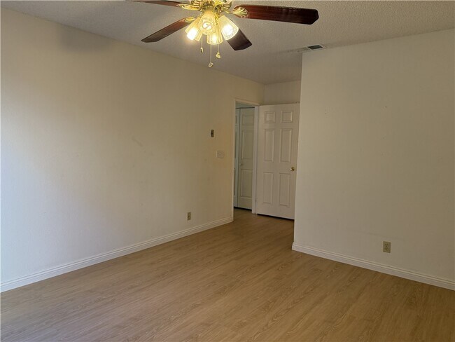 Foto del edificio - 19248 Palm Way