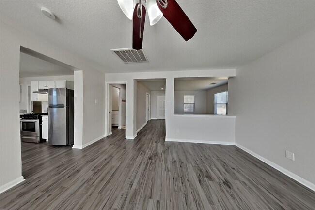 Foto del edificio - 17039 Kemble Creek Dr