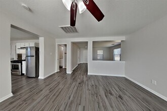Building Photo - 17039 Kemble Creek Dr