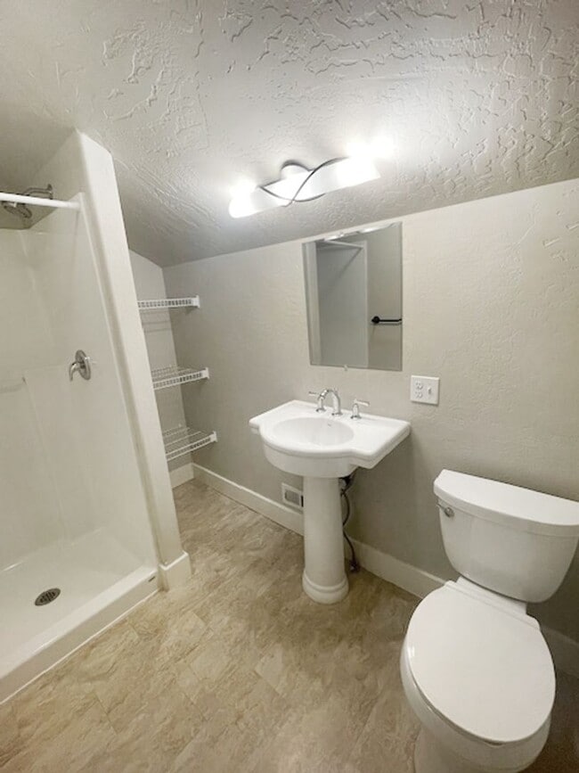 Building Photo - 103 Terra Vista St