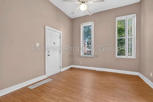 Building Photo - 3241 S Jefferson Ave
