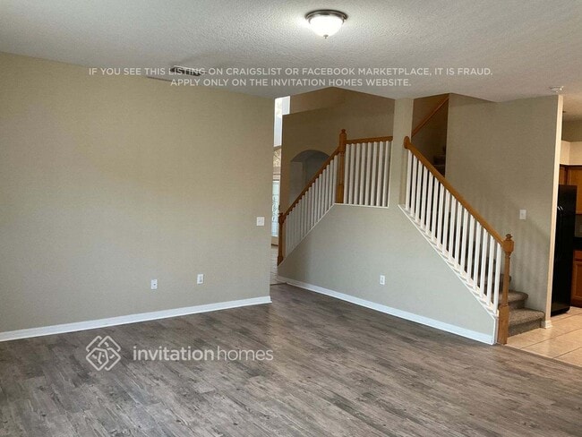 Building Photo - 2711 Queen Alberta Dr