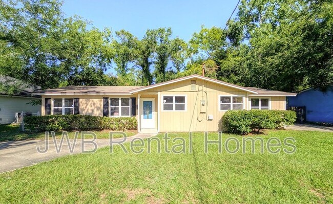 Photo - 1828 Miller St House