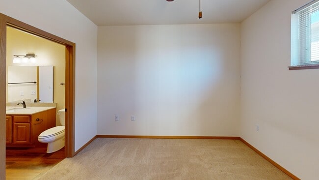 Grant- Bedroom - The Addison