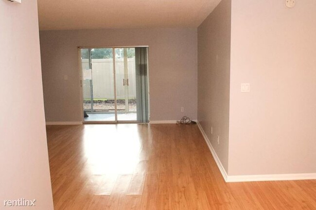 Foto del edificio - 2839 NE 3rd St