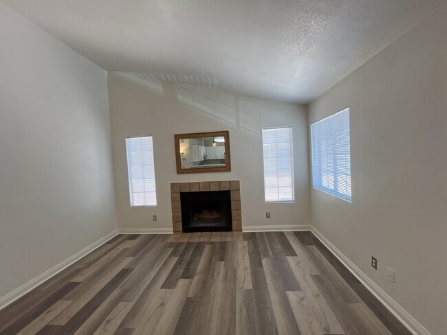 Foto del edificio - A stunning 2-bedroom, 1-bathroom rental pr...