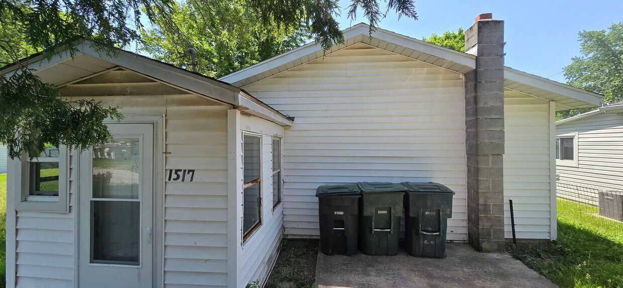 Foto principal - Spacious 1 bed with Storage Shed!