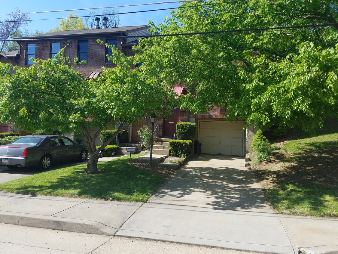 1821 Wylie Ave, Pittsburgh, PA 15219 Townhome Rentals in Pittsburgh