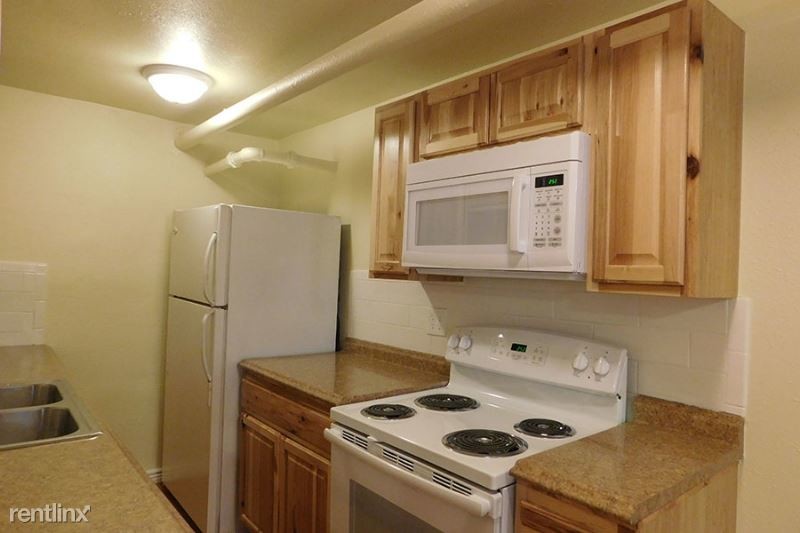 Primary Photo - 1357 Cook St
