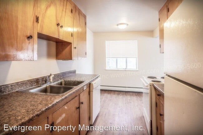 Building Photo - 2 br, 1 bath Apartment - 1500 12th Ave