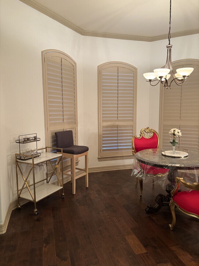 Foto del edificio - 131 Westcourt Ln