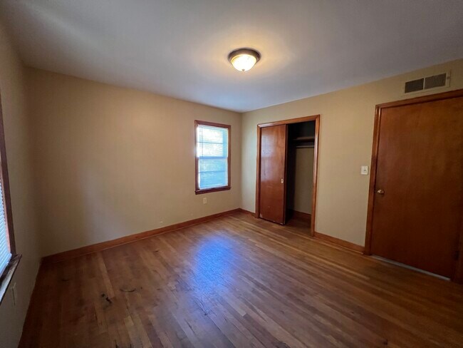 Foto del edificio - 17 Omar Cir