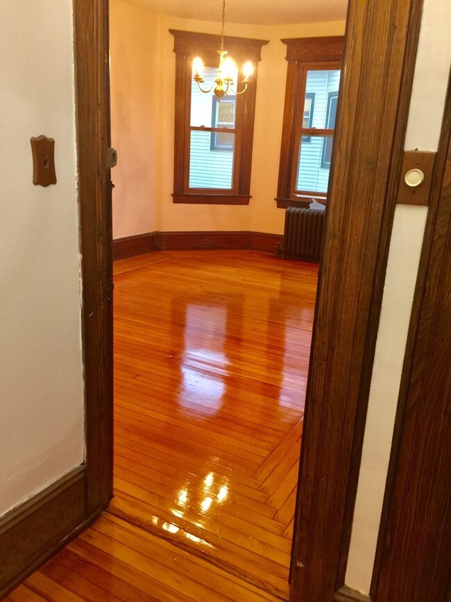 Foto del edificio - 257 Bement Ave