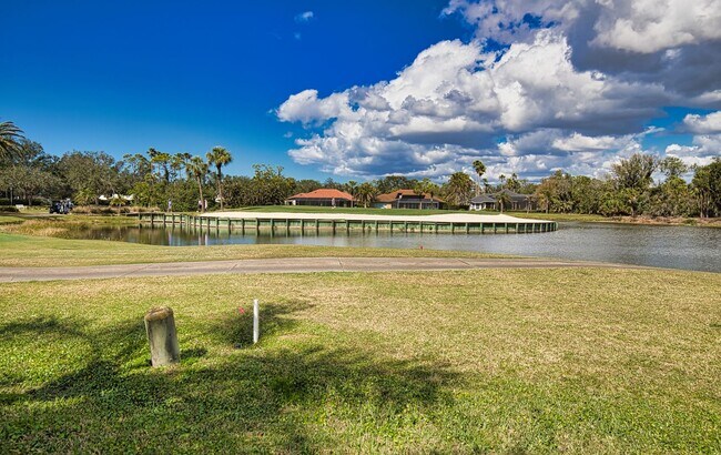 Foto del edificio - Luxury Home with Saltwater Heated Pool, Spa & Spectacular Golf Course Views, and includes Social ...