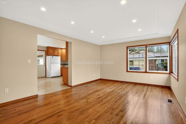 Building Photo - 2702 SE 153rd Ave