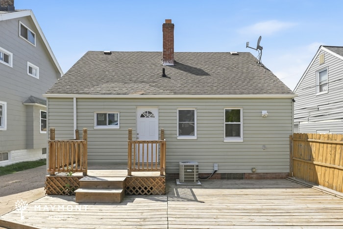 Building Photo - Cozy Maple Heights 3-Bed Home