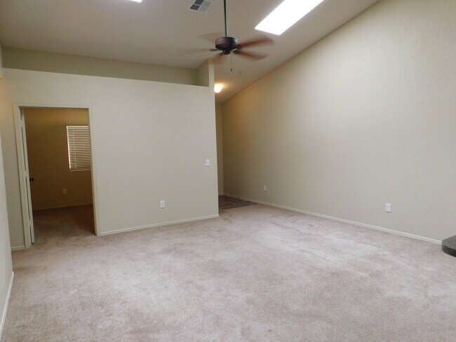 Foto del edificio - NICE TOWNHOME IN SUNSET MOUNTAIN VILLAS!