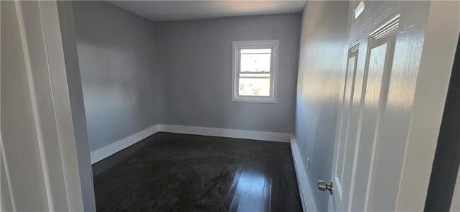 Building Photo - 62 Main Rd