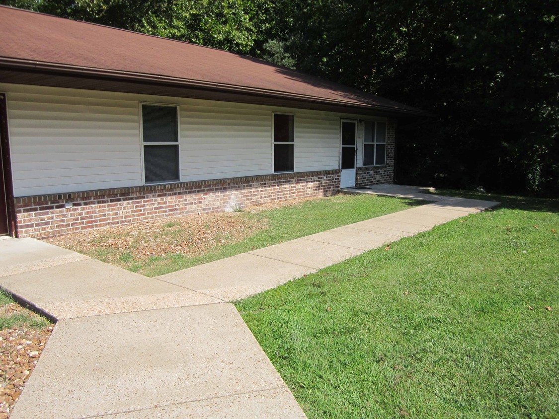 Primary Photo - Lakeland Estates Apartments