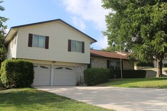 Building Photo - 406 Greycliff Dr